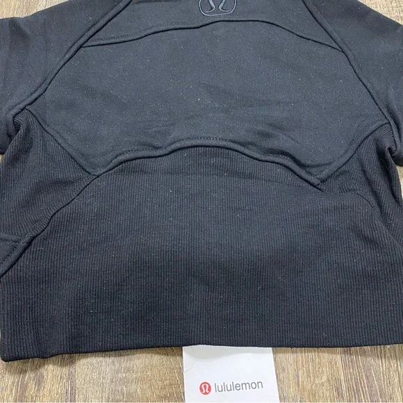 Lululemon Kids Black Half-Zip Pullover Size 5-6Y With Thumb Holes - Picture 4 of 13